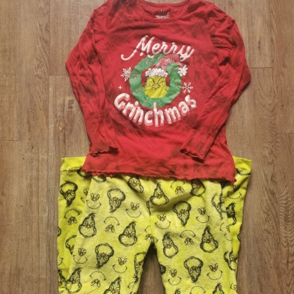 Merry Grinchmas PJ's Girls 10 | 12 | 14 Fleece Grinch bottoms with red top good